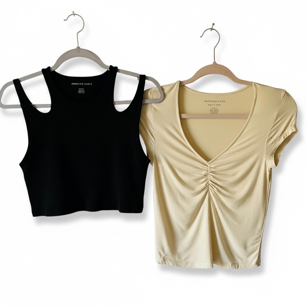Two (2) Pack American Eagle Tops Black Ribbed Tank Cream V-Neck Tee Size Medium